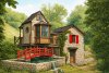 cabane avec un bassin.jpeg